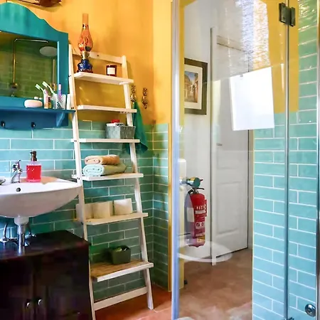 Traumhaftes Haus In Mit Privatem Swimmingpool, Der Sowohl Drinnen Als Rogovici